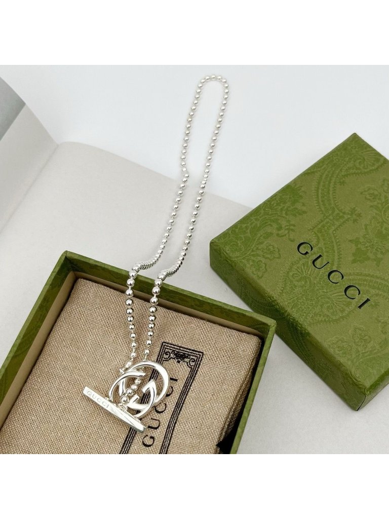 Gucci Interlocking Necklace Silver